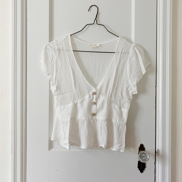 Women’s Button-Up Shirt - Picture 1 of 3